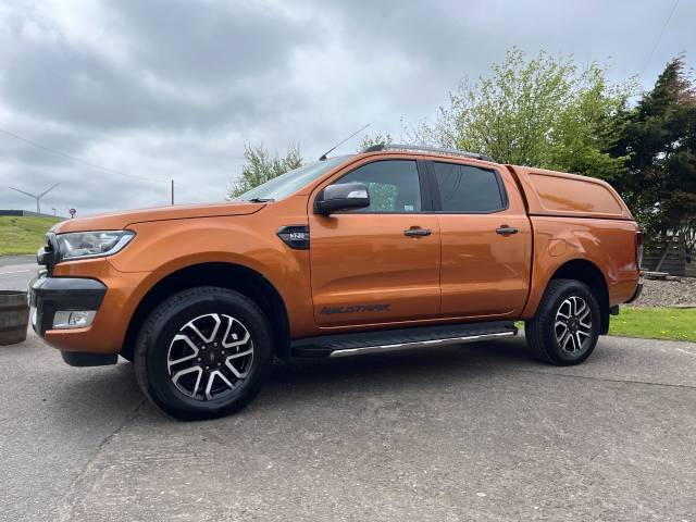 Ford Ranger Pick Up Double Cab Wildtrak 3.2 TDCi 200 Pick Up Diesel Orange