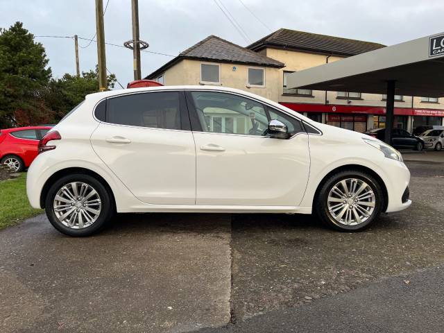 2017 Peugeot 208 1.2 PureTech 82 Allure 5dr