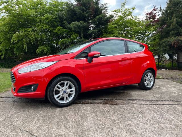 Ford Fiesta 1.25 82 Zetec 3dr Hatchback Petrol Red