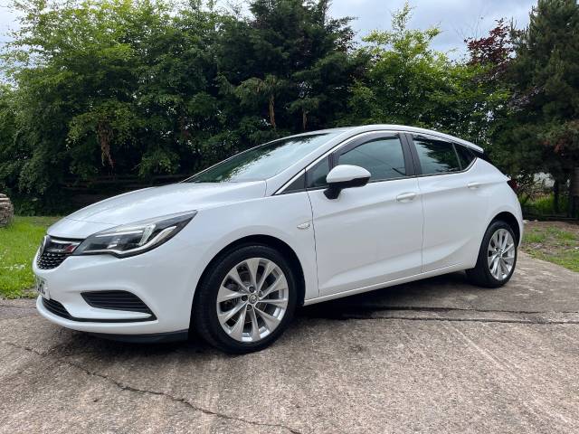 Vauxhall Astra 1.6 CDTi 16V Energy 5dr Hatchback Diesel White