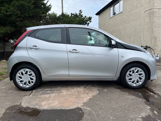 2019 Toyota Aygo 1.0 VVT-i X-Play 5dr x-shift