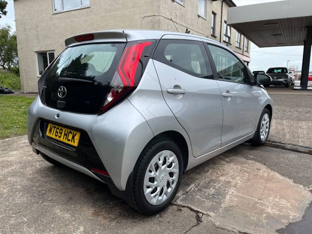 2019 Toyota Aygo 1.0 VVT-i X-Play 5dr x-shift