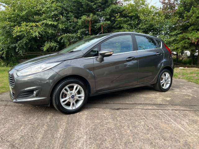 Ford Fiesta 1.25 82 Zetec 5dr Hatchback Petrol Grey