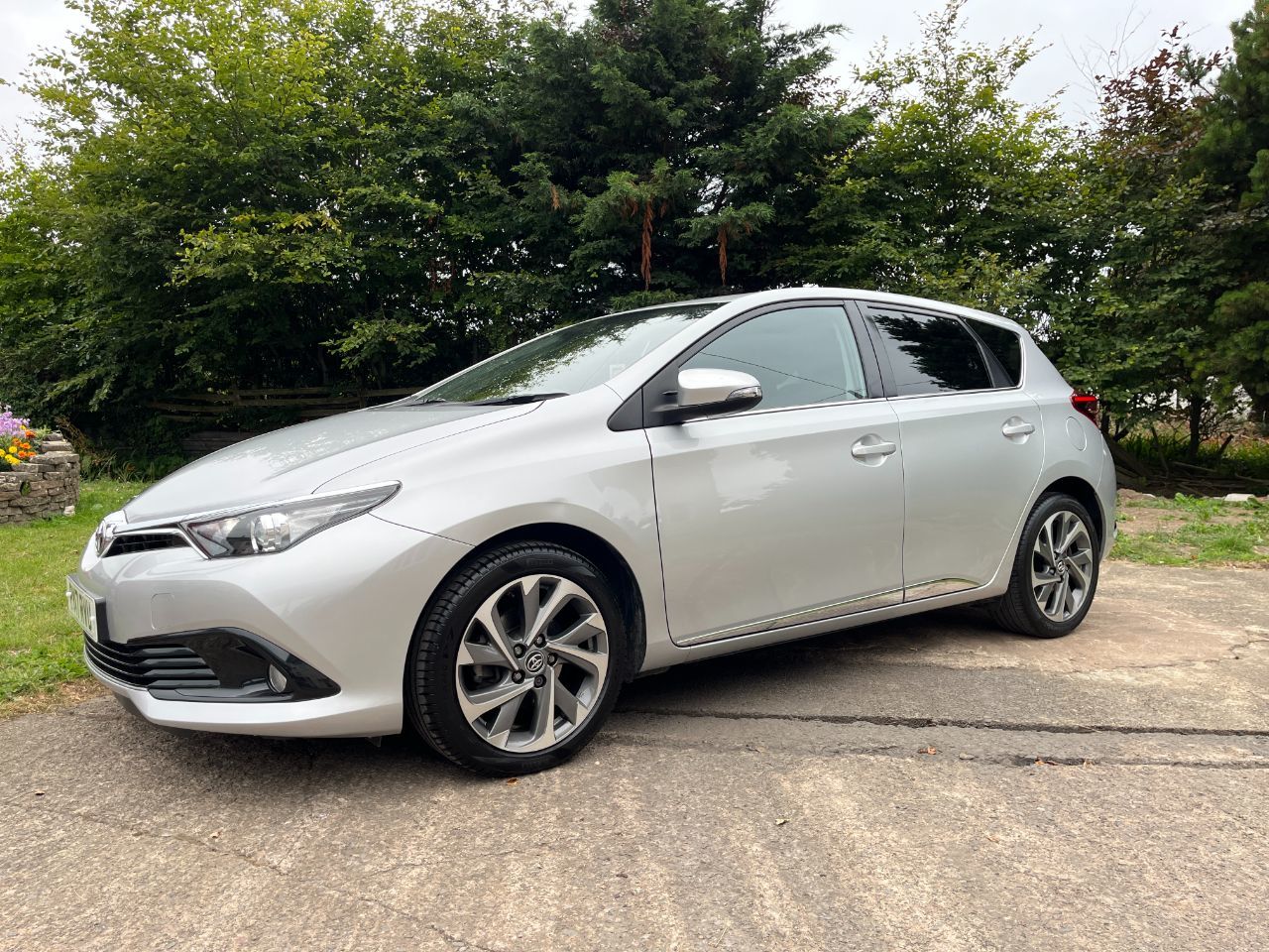 2017 Toyota Auris