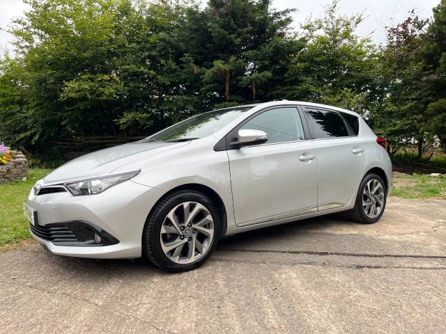 Toyota Auris 1.2T Design 5dr Hatchback Petrol Silver