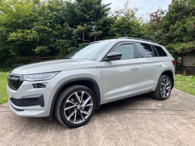 Skoda Kodiaq 2.0 TDI Sport Line 4x4 5dr DSG [7 Seat] Estate Diesel Grey