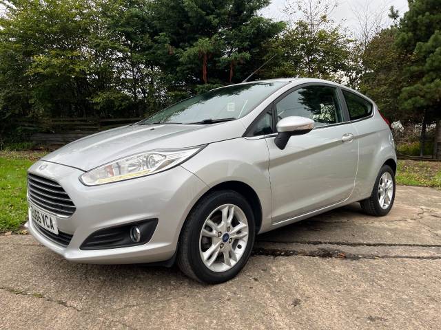 Ford Fiesta 1.25 82 Zetec 3dr Hatchback Petrol Silver