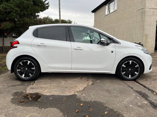 2018 Peugeot 208 1.2 PureTech 82 Tech Edition 5dr [Start Stop]
