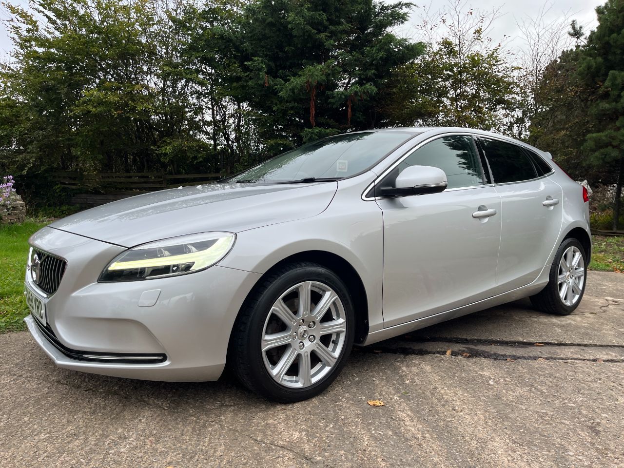 2018 Volvo V40