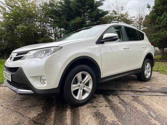 Toyota Rav-4 2.0 D-4D Icon 5dr 2WD Estate Diesel White